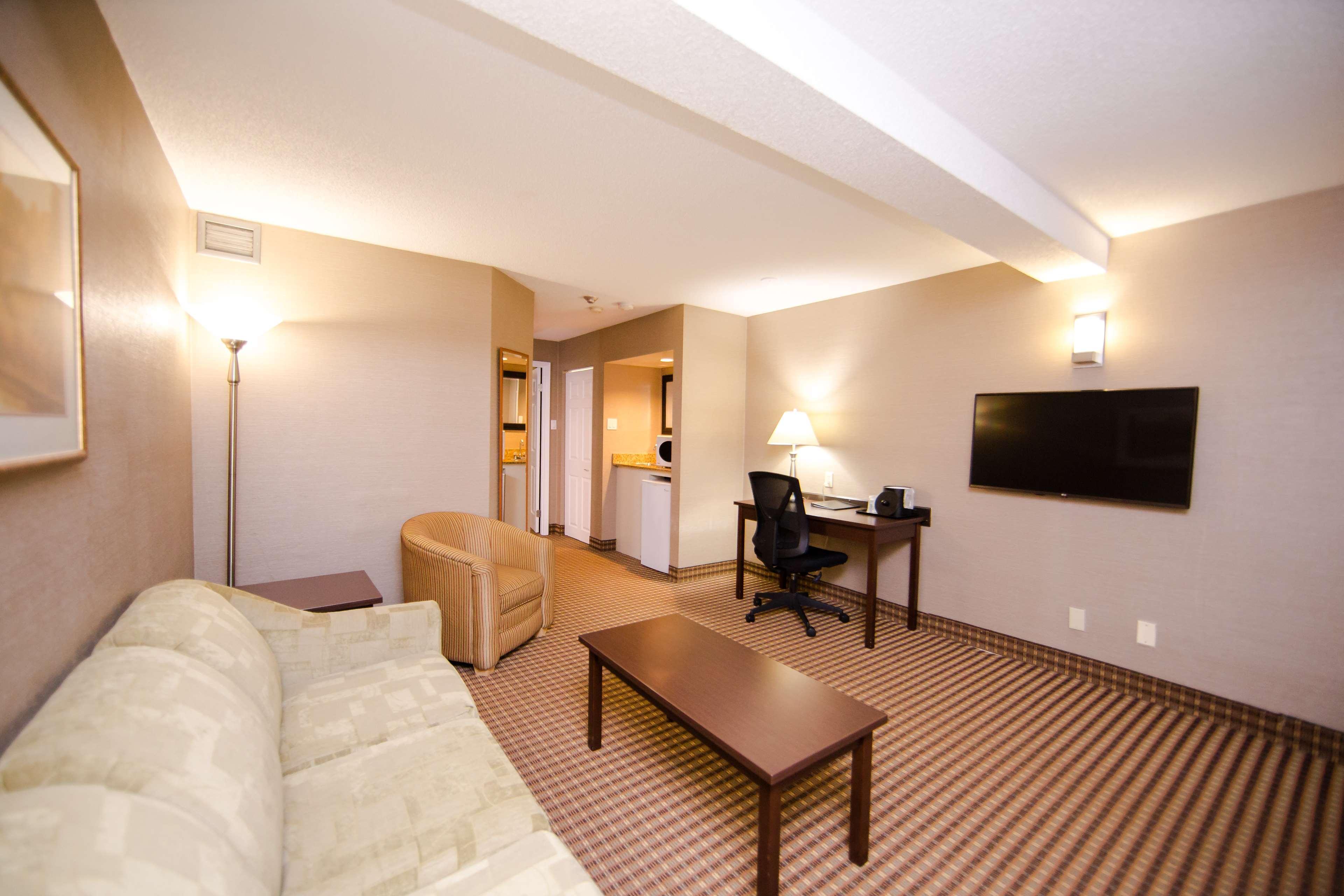 Best Western Plus Ottawa Kanata Hotel And Conference Centre Exterior foto