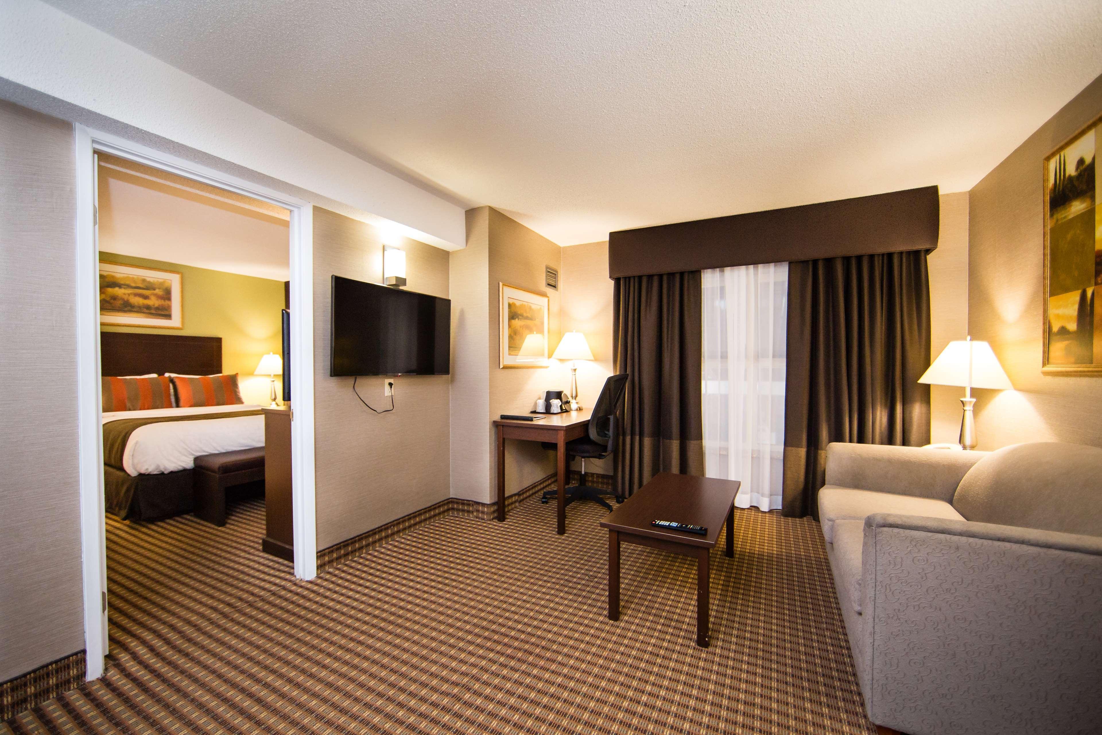 Best Western Plus Ottawa Kanata Hotel And Conference Centre Exterior foto