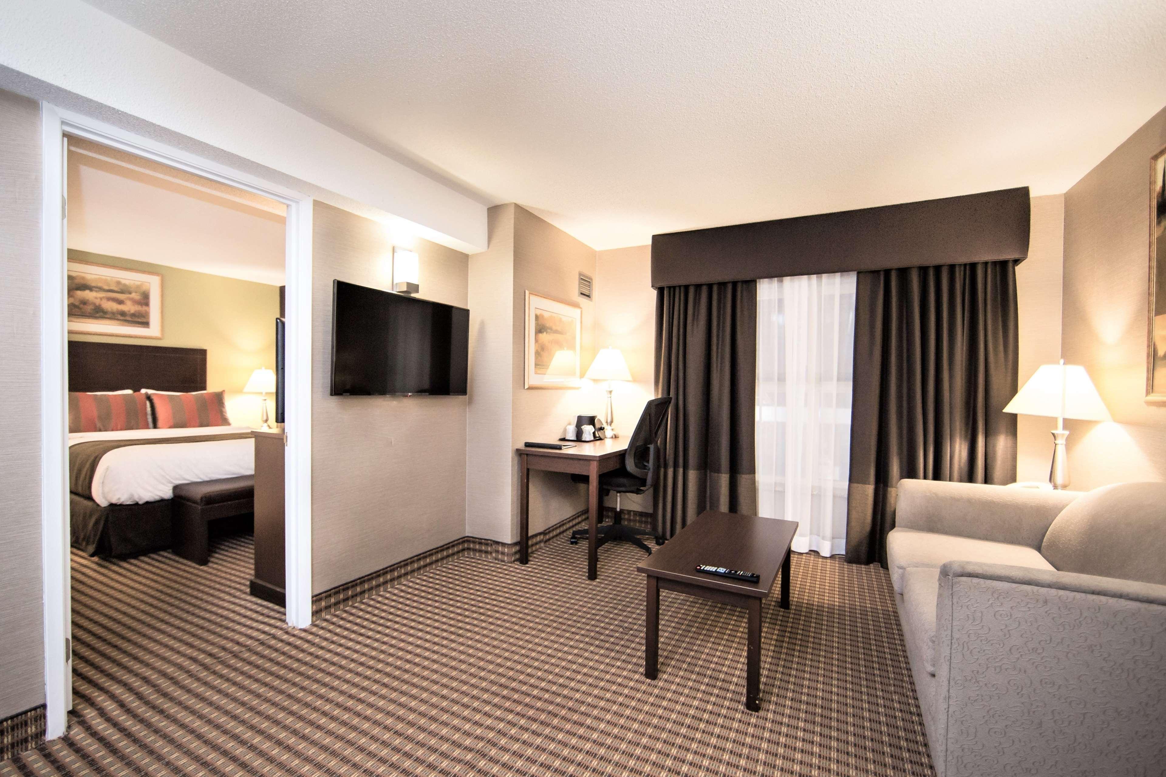 Best Western Plus Ottawa Kanata Hotel And Conference Centre Exterior foto