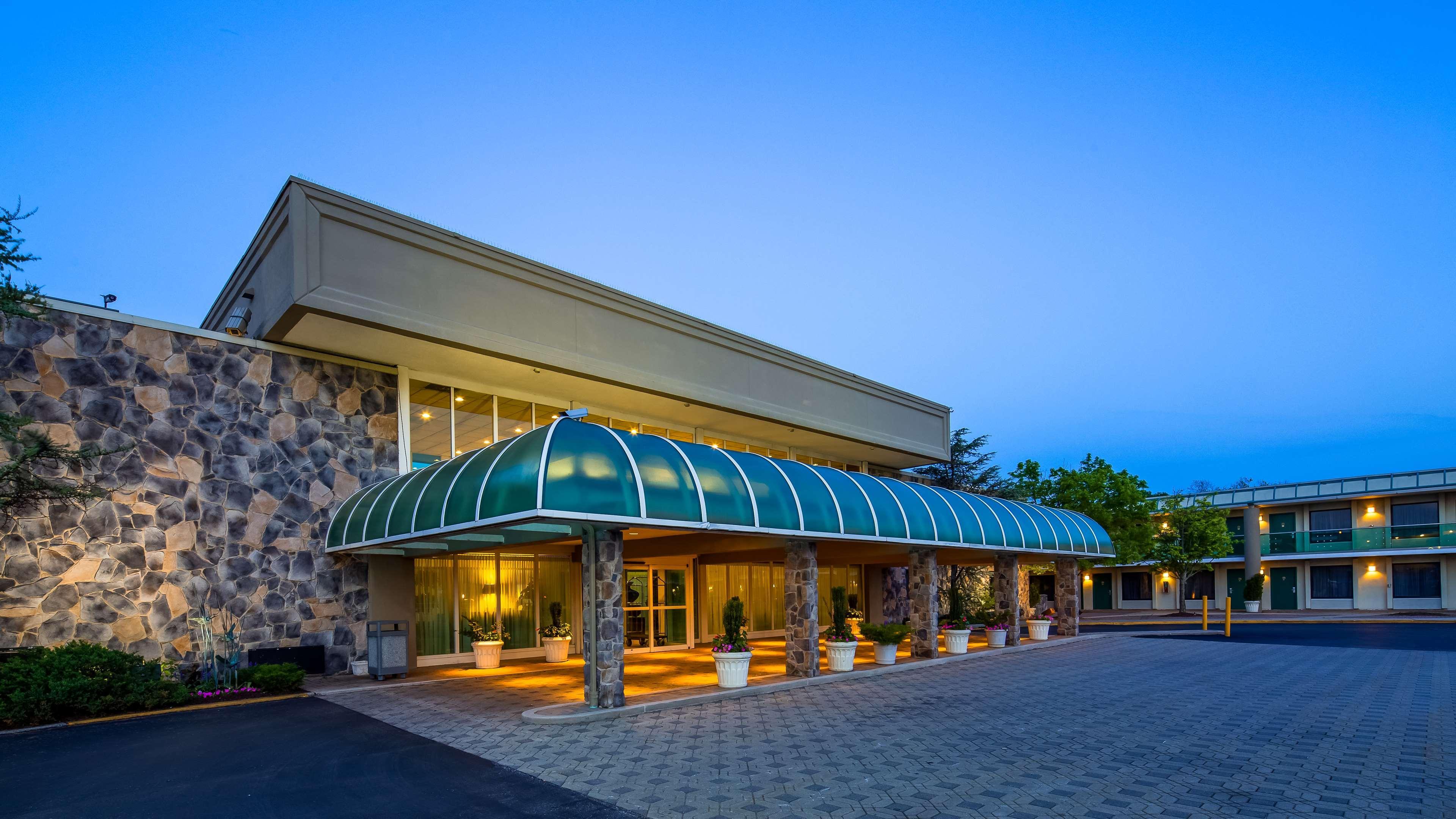Best Western Plus Ottawa Kanata Hotel And Conference Centre Exterior foto